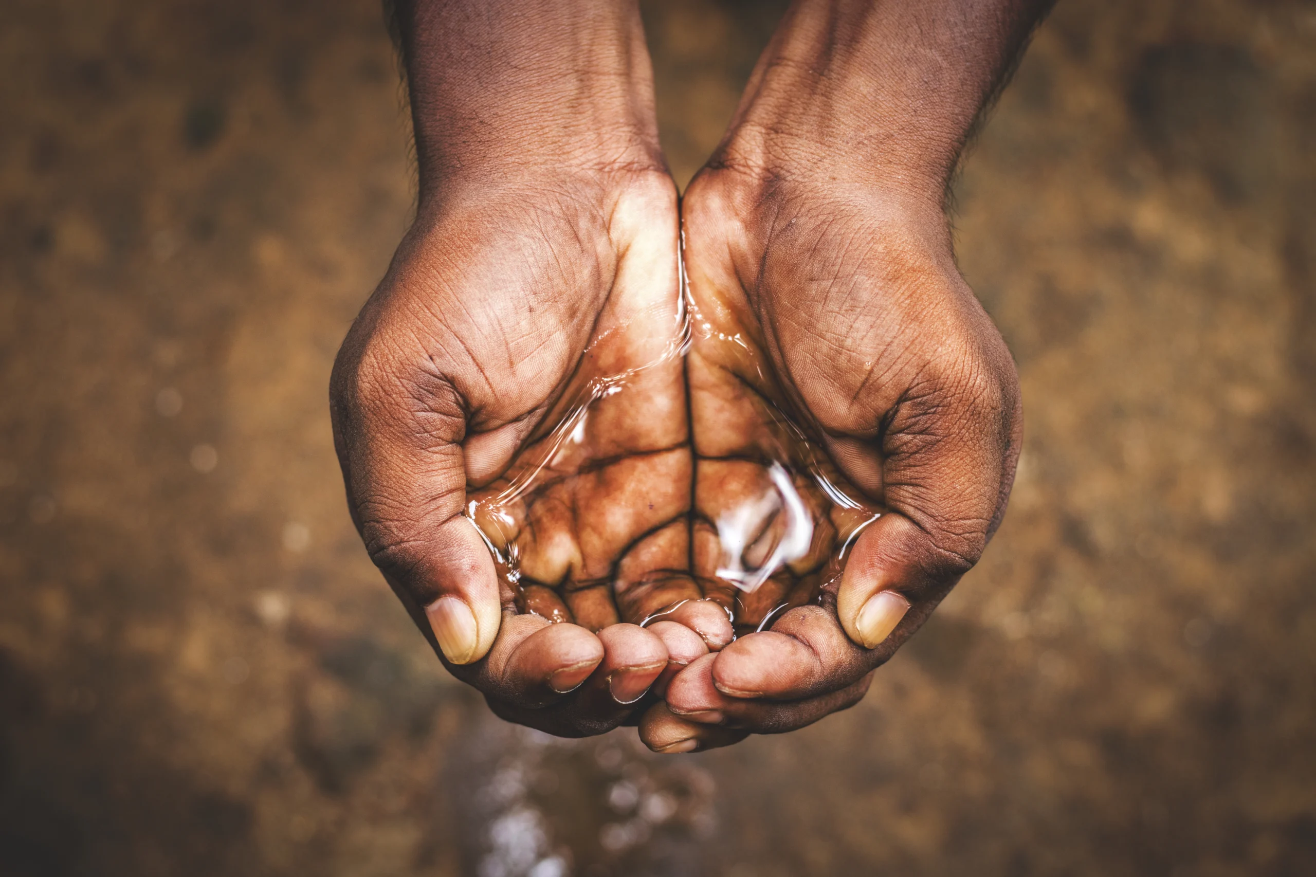Gestión de campañas de agua y saneamiento de la ONU con enfoque laboral